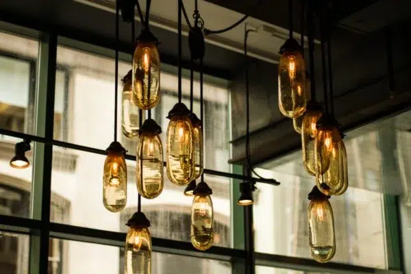 Lustre industriel